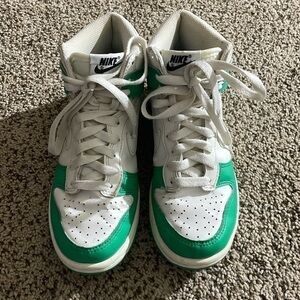 Kids Nike dunks high tops